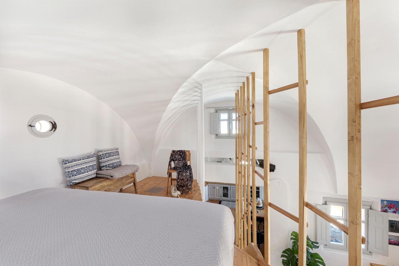 Villa Oasis Oia With Caldera View Екстер'єр фото
