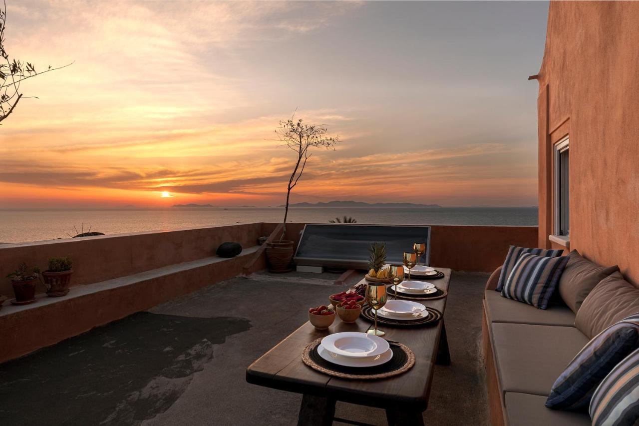 Villa Oasis Oia With Caldera View Екстер'єр фото