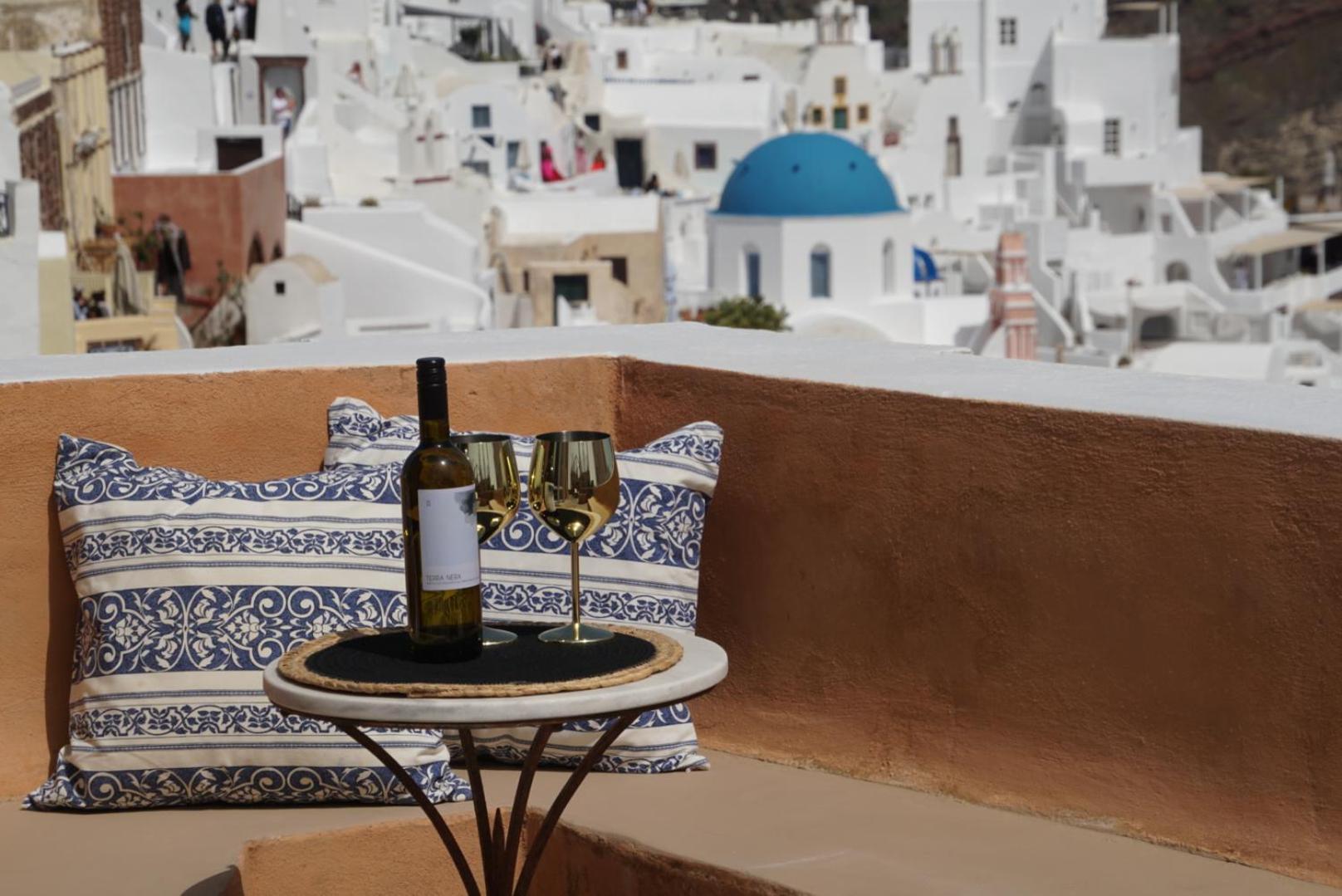 Villa Oasis Oia With Caldera View Екстер'єр фото